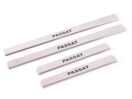 Накладки внутренних порогов VW Passat B8, надпись 'Passat' (нерж. сталь) (к-т 4 шт.)